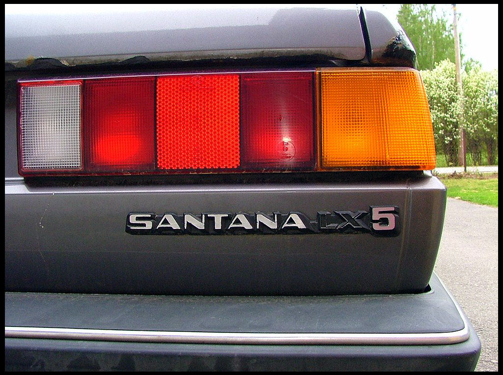 VW Santana